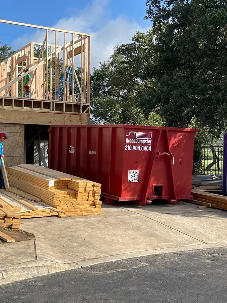 30 Yard Dumpster rental dumpster in San Antonio, Texas - 17.5ft x 8ft x 6.5ft - 30 YRD capacity - Starting at $599